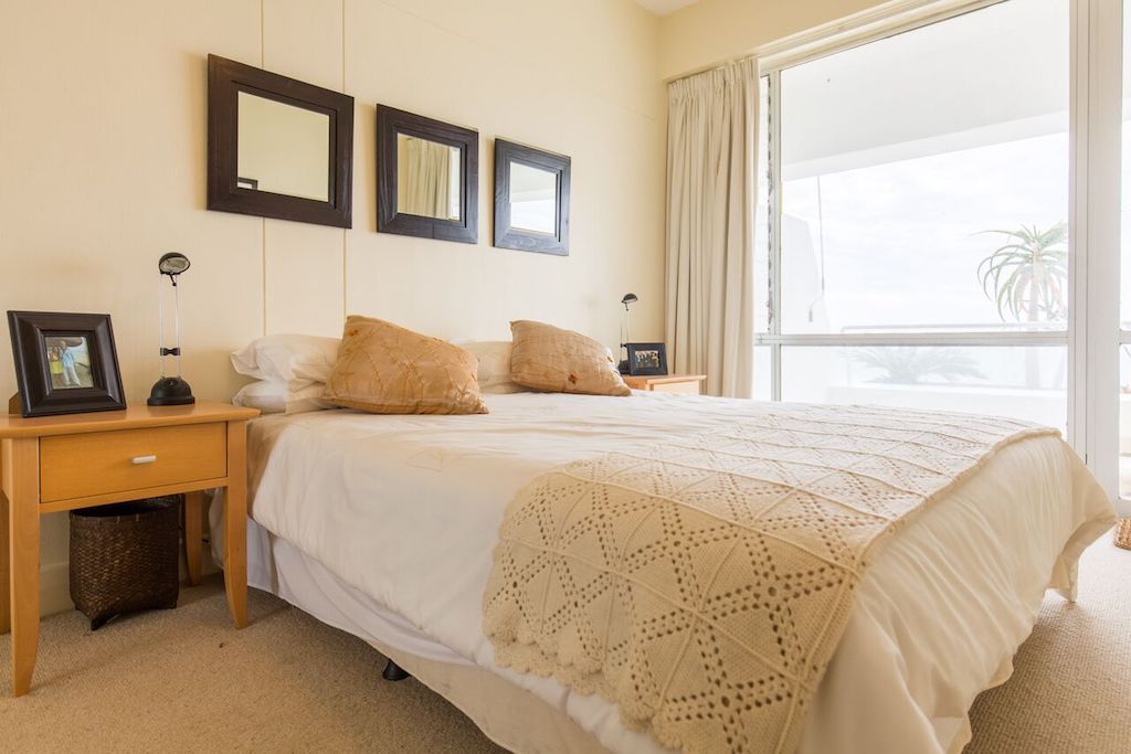 Photo 11 of Roodeberg Views accommodation in Camps Bay, Cape Town with 3 bedrooms and 2 bathrooms