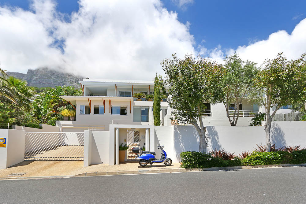 Photo 2 of Saints Villa 4 Bed accommodation in Camps Bay, Cape Town with 4 bedrooms and 4 bathrooms
