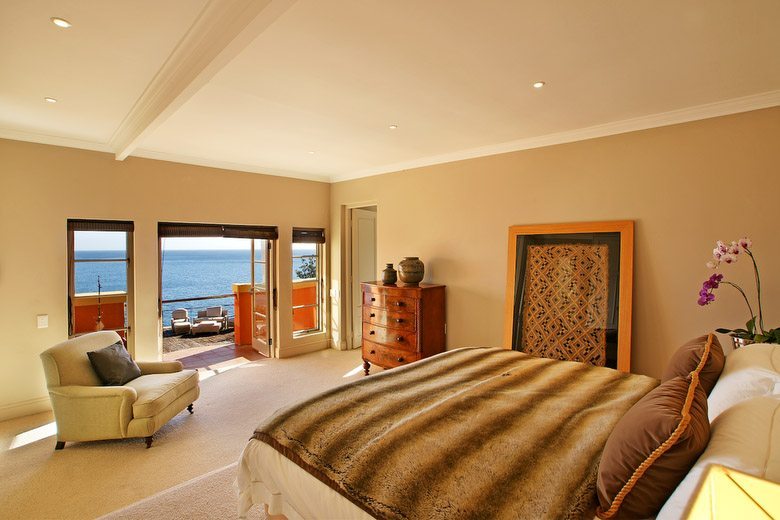 Photo 7 of San Michele accommodation in Bantry Bay, Cape Town with 3 bedrooms and 2 bathrooms
