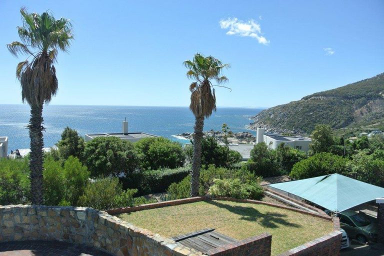 Photo 2 of Sandy Bay accommodation in Llandudno, Cape Town with 3 bedrooms and 2 bathrooms