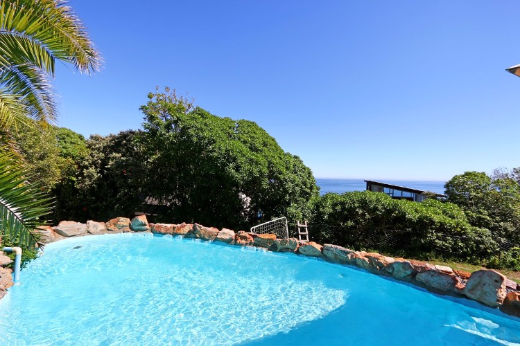 Photo 1 of Sea Breeze accommodation in Llandudno, Cape Town with 4 bedrooms and 2 bathrooms