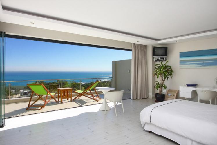 Photo 7 of Sea Mount Studio accommodation in Camps Bay, Cape Town with 1 bedrooms and 1 bathrooms