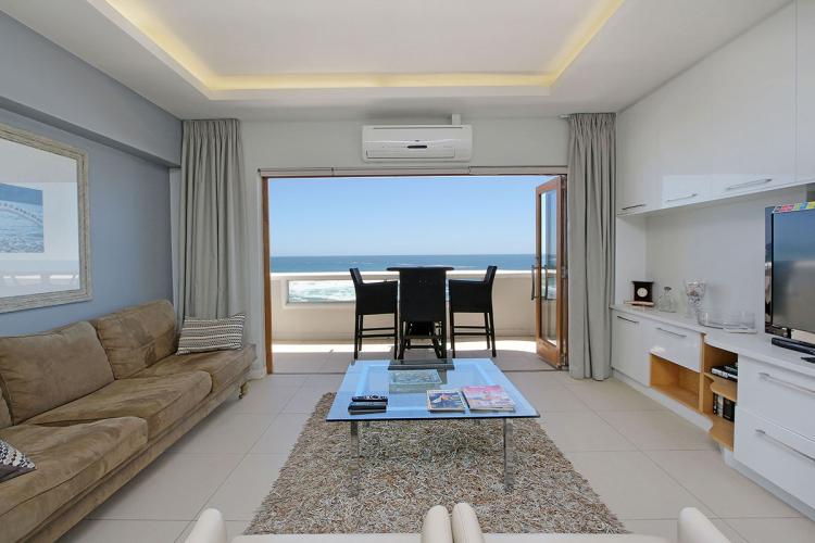 Photo 8 of Sea View Bantry Bay accommodation in Bantry Bay, Cape Town with 2 bedrooms and 2 bathrooms