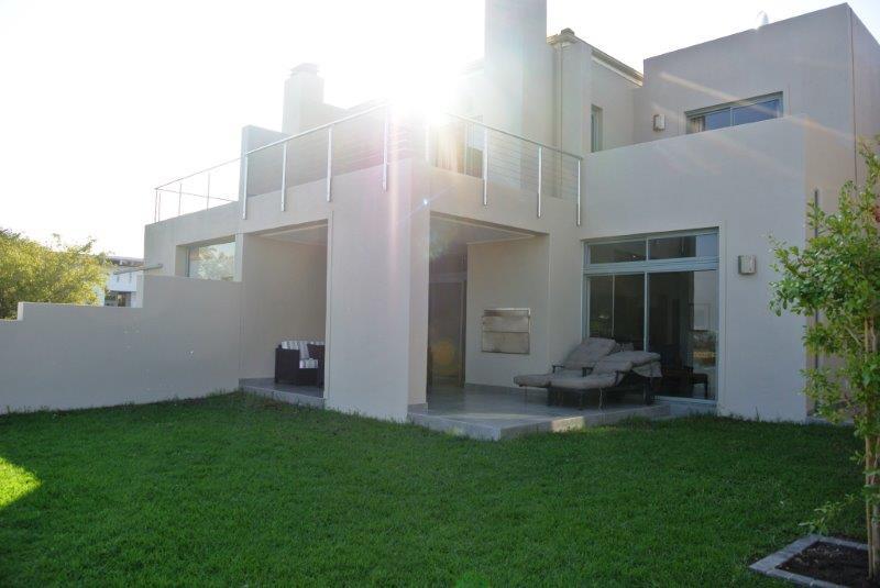 Photo 5 of Sea View Lake House accommodation in Somerset West, Cape Town with 3 bedrooms and 3 bathrooms