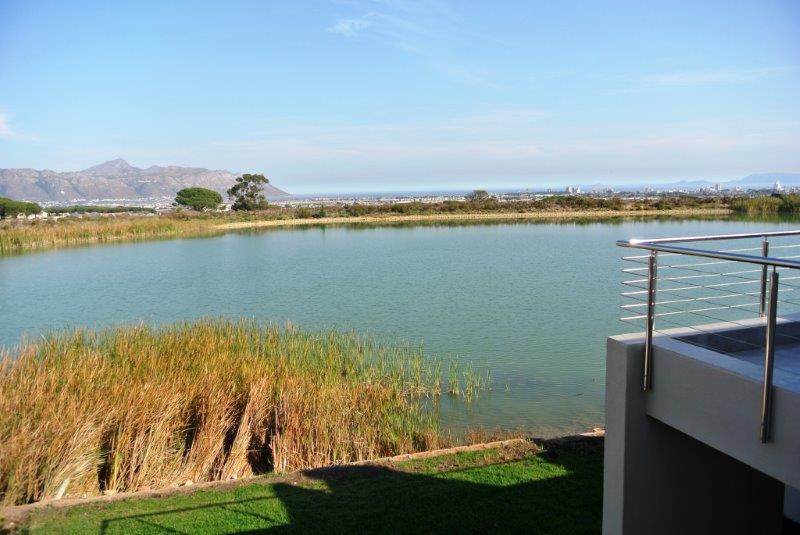 Photo 6 of Sea View Lake House accommodation in Somerset West, Cape Town with 3 bedrooms and 3 bathrooms