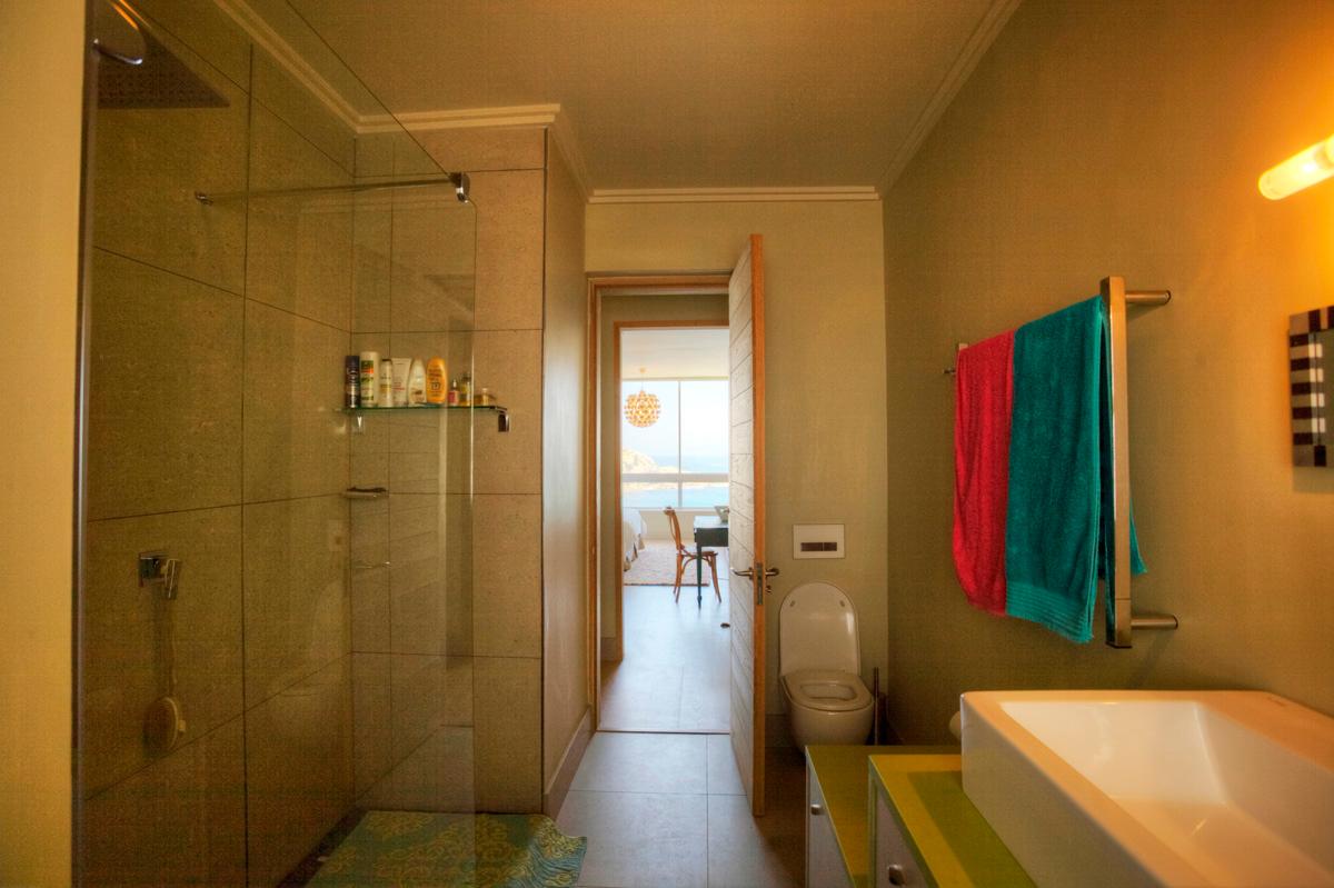 Photo 5 of Seacliffe 204 accommodation in Bantry Bay, Cape Town with 3 bedrooms and 3 bathrooms