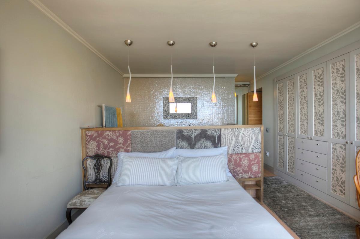 Photo 6 of Seacliffe 204 accommodation in Bantry Bay, Cape Town with 3 bedrooms and 3 bathrooms