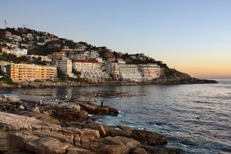 Photo 6 of Seacliffe 205 accommodation in Bantry Bay, Cape Town with 1 bedrooms and 1 bathrooms