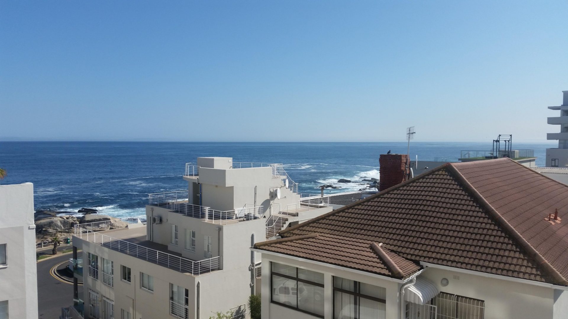 Photo 2 of Seacliffe 405 accommodation in Bantry Bay, Cape Town with 2 bedrooms and 2 bathrooms