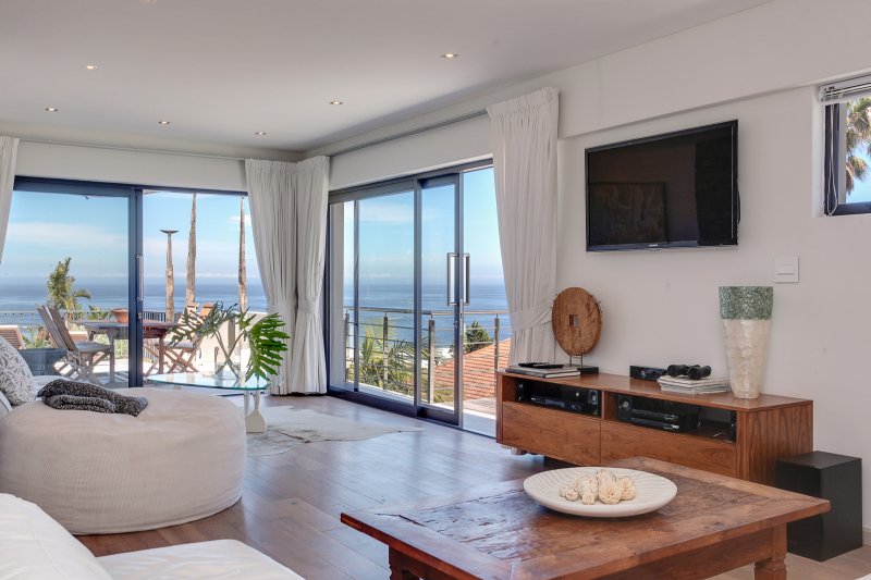 Photo 6 of Seaside Villa accommodation in Camps Bay, Cape Town with 4 bedrooms and 4 bathrooms