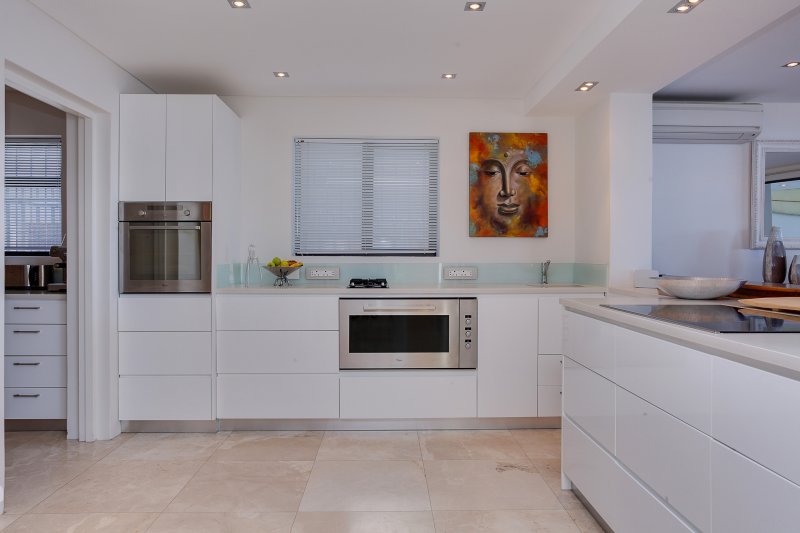 Photo 8 of Seaside Villa accommodation in Camps Bay, Cape Town with 4 bedrooms and 4 bathrooms