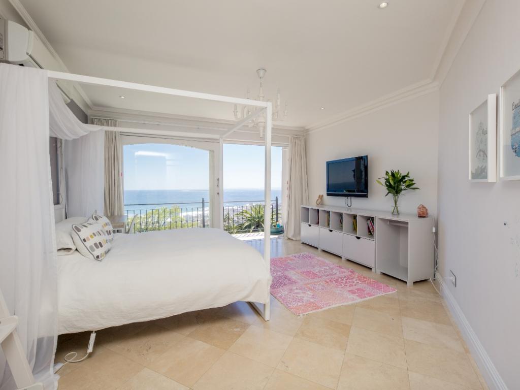 Photo 15 of Secret Tranquility accommodation in Fresnaye, Cape Town with 4 bedrooms and 4 bathrooms