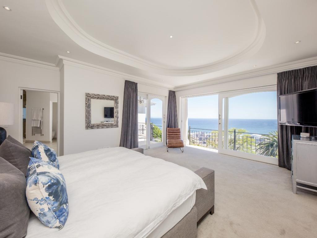 Photo 7 of Secret Tranquility accommodation in Fresnaye, Cape Town with 4 bedrooms and 4 bathrooms