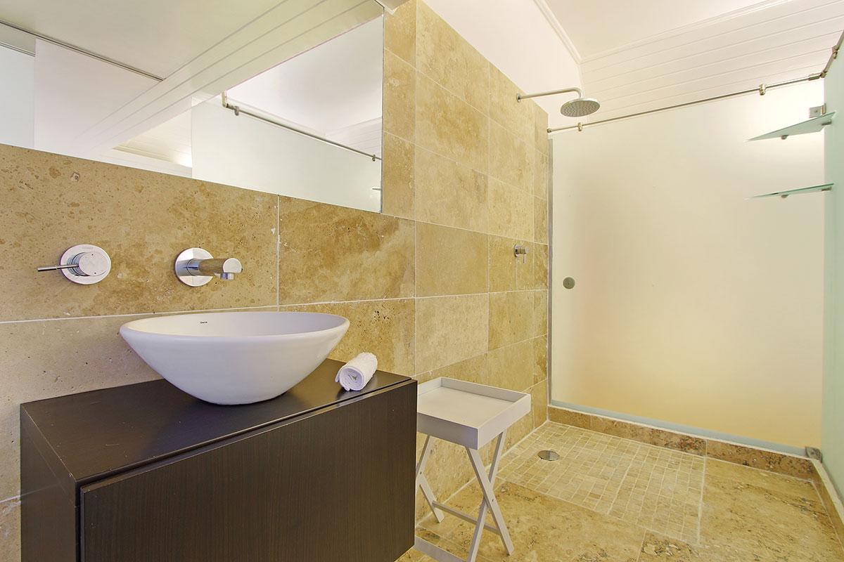 Photo 6 of Sedgemoor Views Villa accommodation in Camps Bay, Cape Town with 5 bedrooms and 5 bathrooms