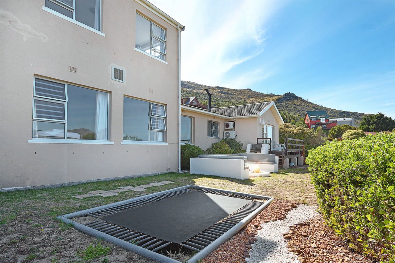 Photo 26 of Simonstown Views accommodation in Simons Town, Cape Town with 4 bedrooms and 3 bathrooms
