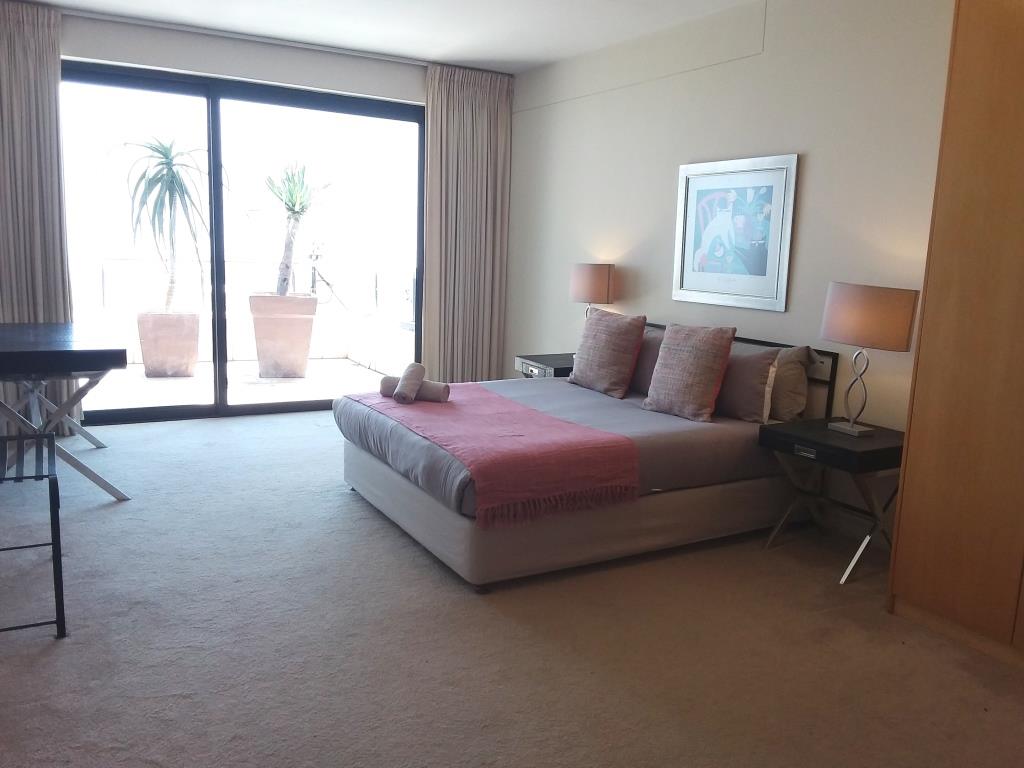 Photo 11 of Springbok Road Villa accommodation in Green Point, Cape Town with 4 bedrooms and 4 bathrooms