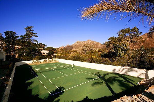 Photo 3 of Stirrup Lane Villa accommodation in Hout Bay, Cape Town with 6 bedrooms and 5 bathrooms
