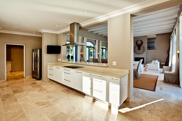 Photo 8 of Stirrup Lane Villa accommodation in Hout Bay, Cape Town with 6 bedrooms and 5 bathrooms