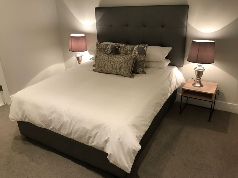 Photo 4 of Stonehill Place accommodation in City Centre, Cape Town with 2 bedrooms and 2 bathrooms