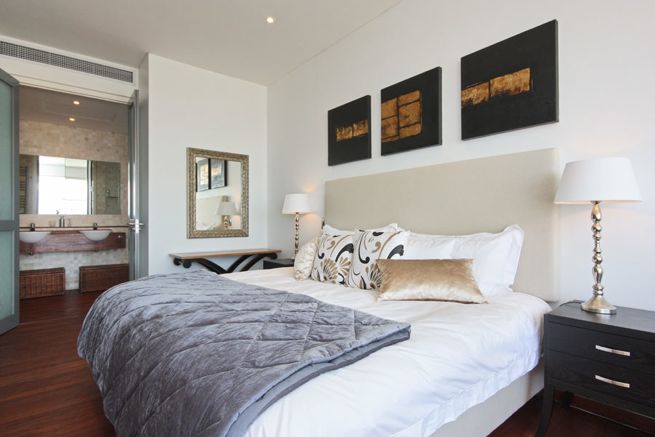 Photo 4 of Strathmore Four accommodation in Camps Bay, Cape Town with 4 bedrooms and 2 bathrooms