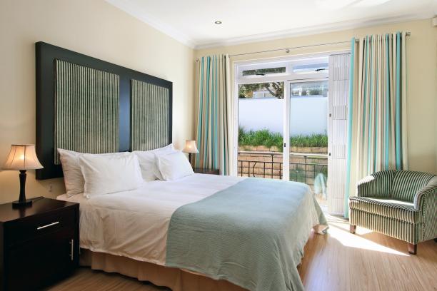 Photo 7 of Strathmore Views accommodation in Camps Bay, Cape Town with 3 bedrooms and 2 bathrooms