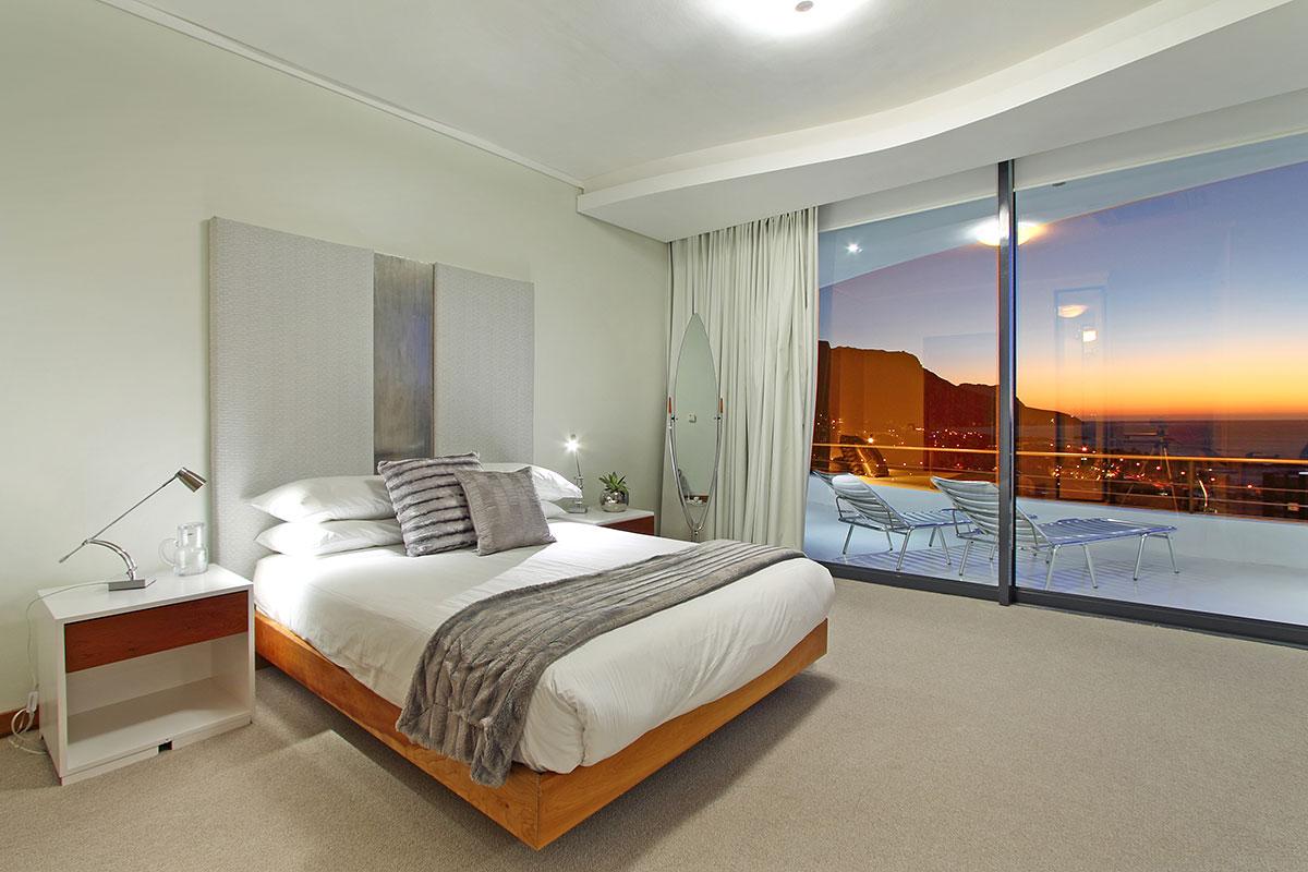 Photo 4 of Strathmore Villa accommodation in Camps Bay, Cape Town with 3 bedrooms and 3 bathrooms