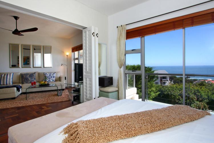 Photo 6 of Studio Colorado accommodation in Camps Bay, Cape Town with 1 bedrooms and 1 bathrooms