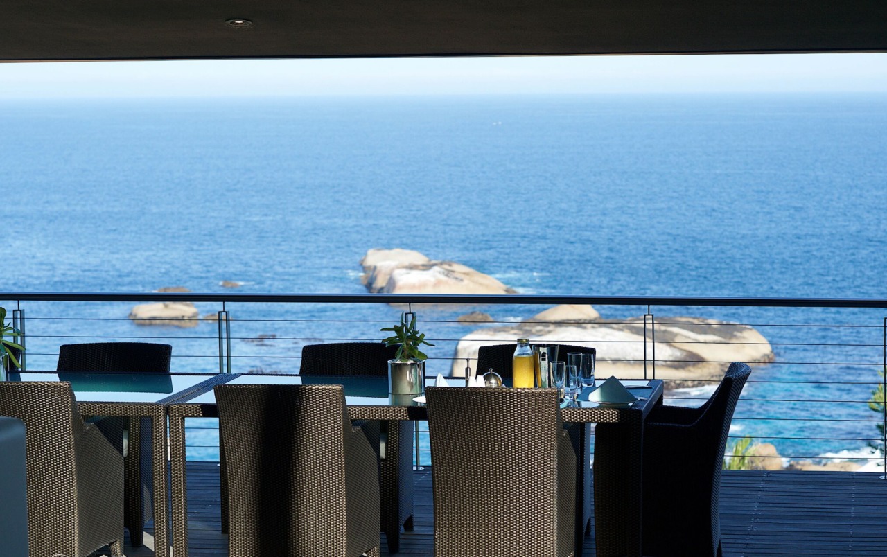 Photo 18 of Sunset Avenue accommodation in Llandudno, Cape Town with 6 bedrooms and 6 bathrooms