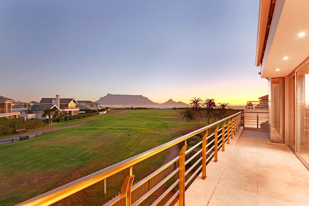 Photo 14 of Sunset Links Villa accommodation in Sunset Beach, Cape Town with 5 bedrooms and 5 bathrooms