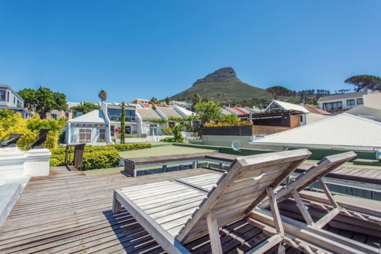 Photo 6 of Tamboerskloof Zen accommodation in Tamboerskloof, Cape Town with 3 bedrooms and 3.5 bathrooms