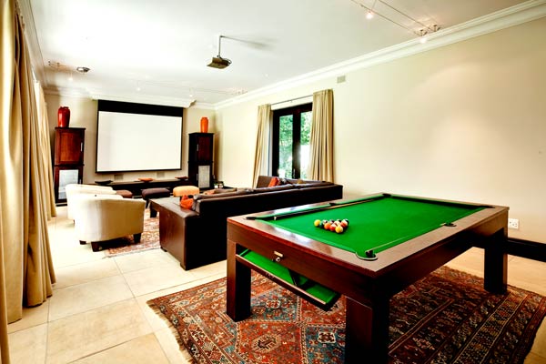 Photo 2 of The Abbey accommodation in Bishopscourt, Cape Town with 5 bedrooms and 5 bathrooms