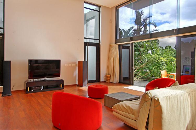 Photo 14 of The De Wet accommodation in Bantry Bay, Cape Town with 4 bedrooms and 4 bathrooms