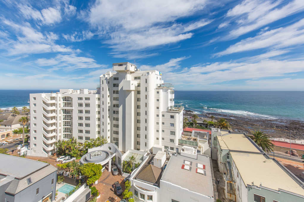 Photo 17 of The Fairmont accommodation in Sea Point, Cape Town with 3 bedrooms and 3 bathrooms