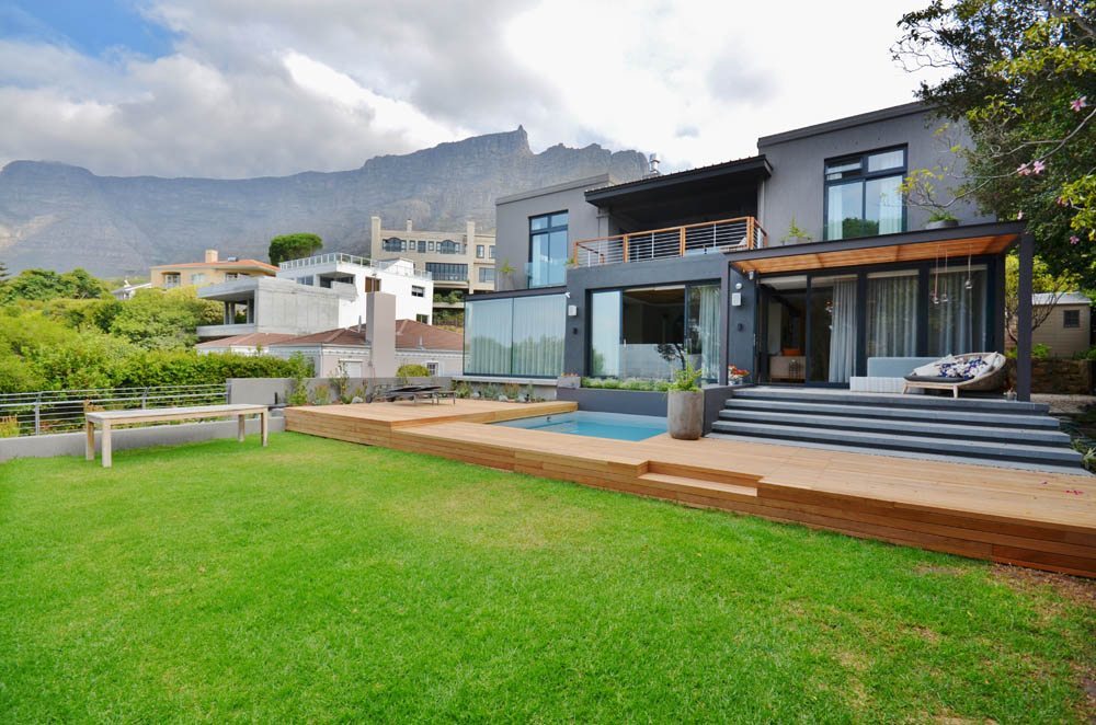 Photo 8 of The Glen Villa accommodation in Higgovale, Cape Town with 4 bedrooms and 4.5 bathrooms