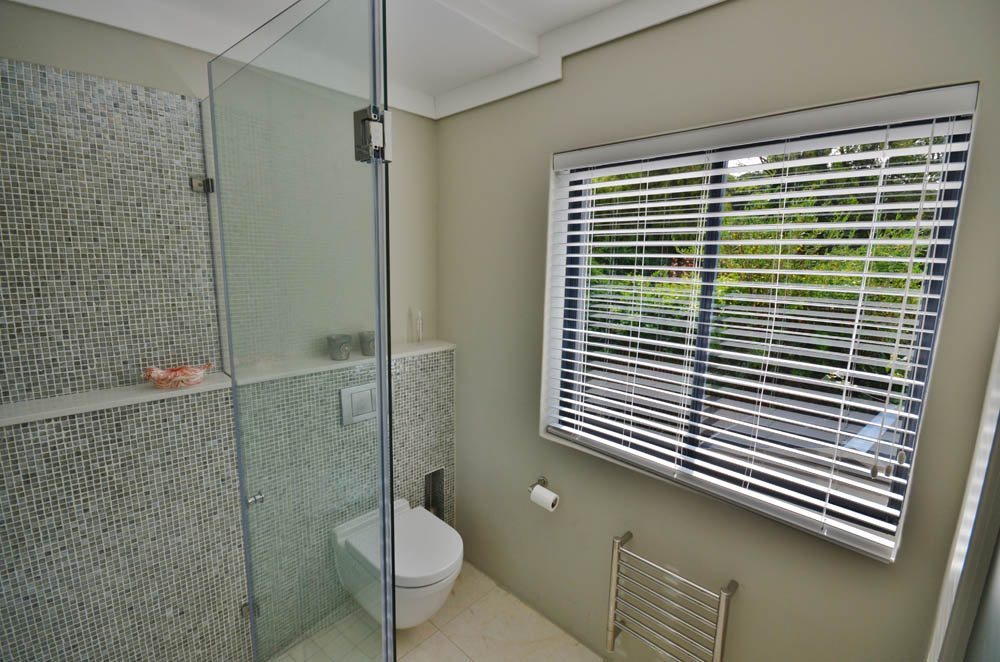 Photo 20 of The Glen Villa accommodation in Higgovale, Cape Town with 4 bedrooms and 4.5 bathrooms