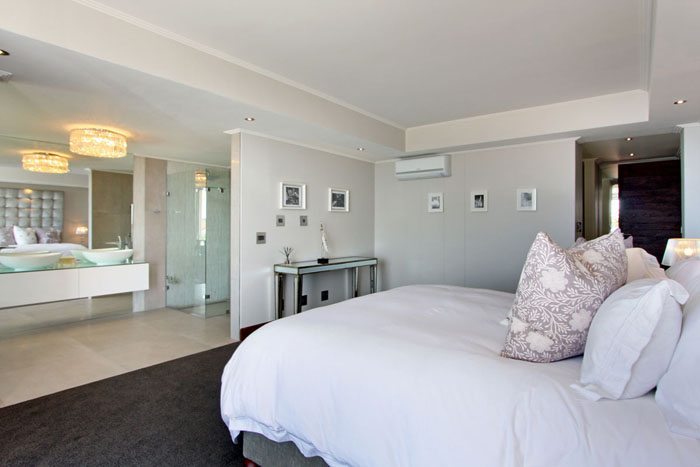Photo 4 of The Houghton accommodation in Bakoven, Cape Town with 3 bedrooms and 3 bathrooms