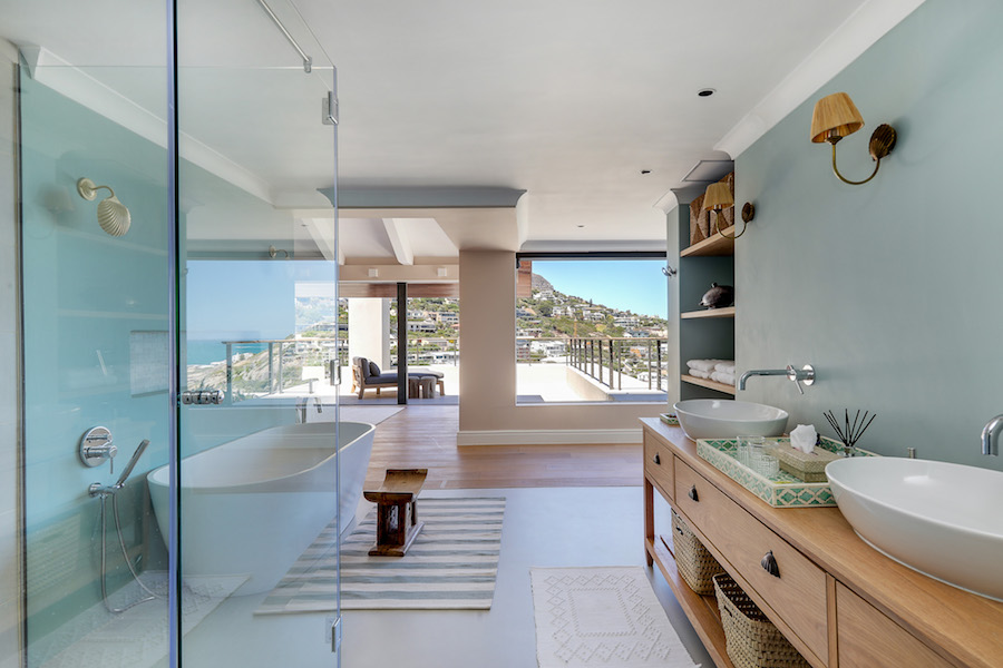 Photo 6 of The Palms Llandudno accommodation in Llandudno, Cape Town with 5 bedrooms and 5 bathrooms