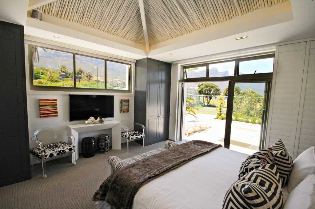 Photo 6 of The Ridge accommodation in Clifton, Cape Town with 4 bedrooms and 4.5 bathrooms
