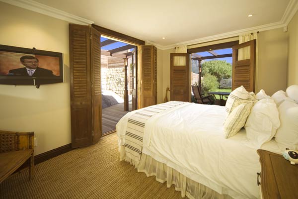 Photo 6 of The Ridge accommodation in Clifton, Cape Town with 4 bedrooms and 3.5 bathrooms