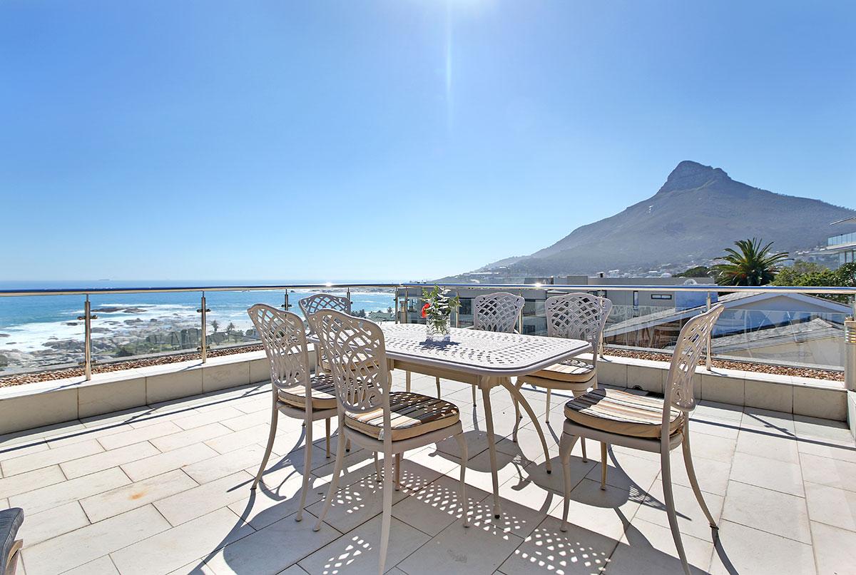 Photo 15 of The Rocks accommodation in Camps Bay, Cape Town with 4 bedrooms and 3.5 bathrooms