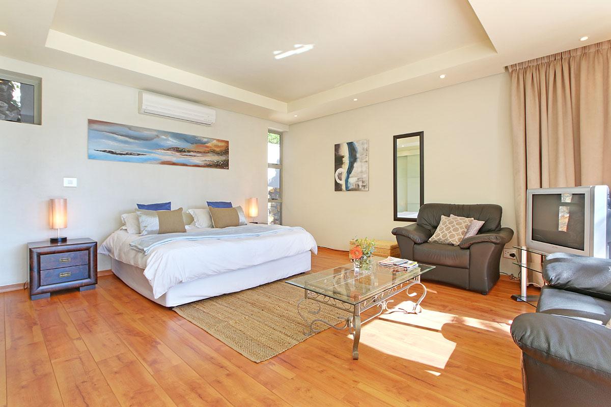 Photo 17 of The Rocks accommodation in Camps Bay, Cape Town with 4 bedrooms and 3.5 bathrooms