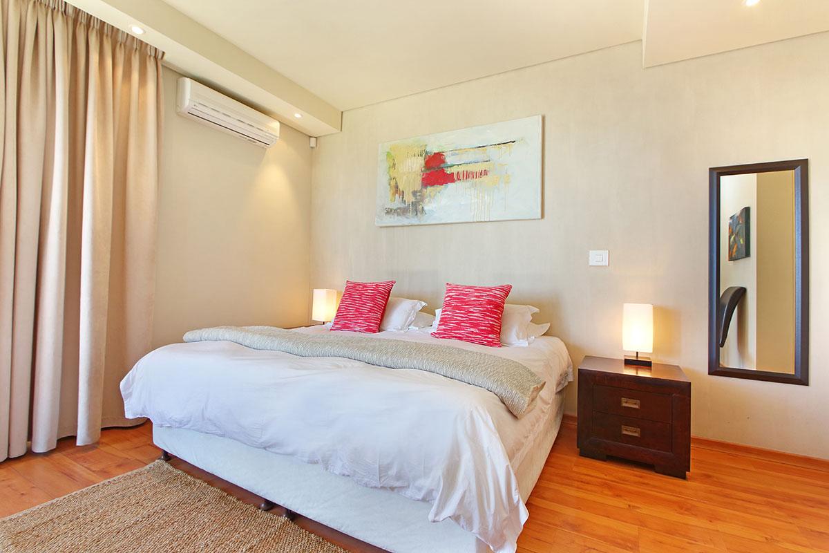 Photo 3 of The Rocks accommodation in Camps Bay, Cape Town with 4 bedrooms and 3.5 bathrooms