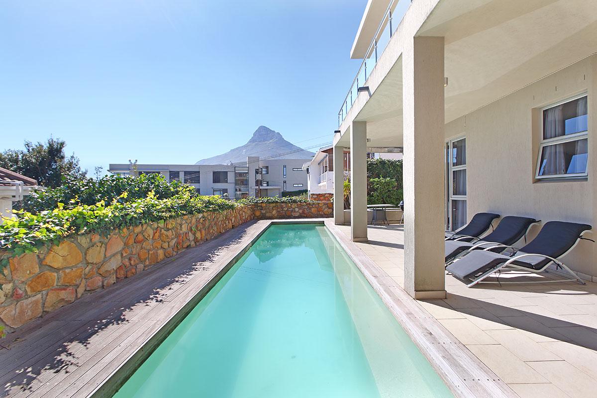 Photo 4 of The Rocks accommodation in Camps Bay, Cape Town with 4 bedrooms and 3.5 bathrooms