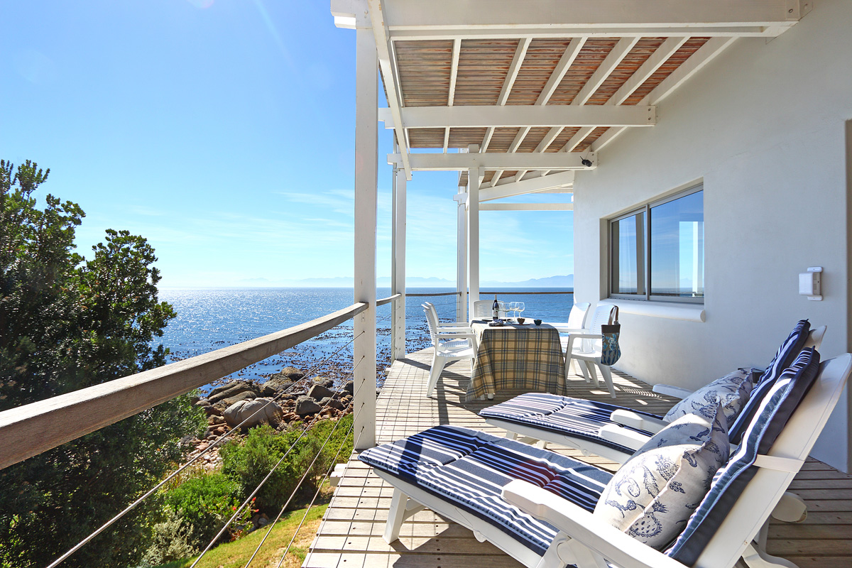 Photo 20 of The Rocks Villa accommodation in Simons Town, Cape Town with 4 bedrooms and 4 bathrooms
