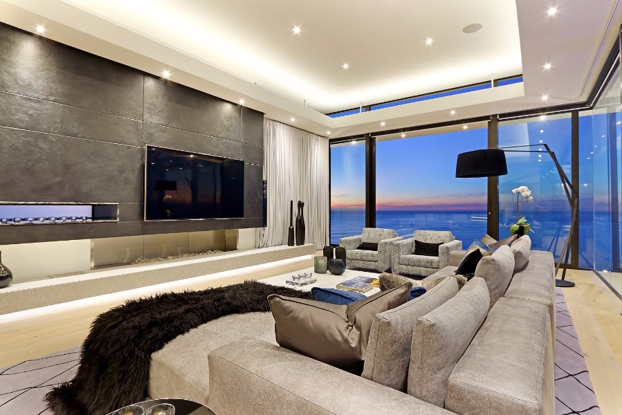 Photo 24 of Titan Villa accommodation in Bantry Bay, Cape Town with 5 bedrooms and 5 bathrooms