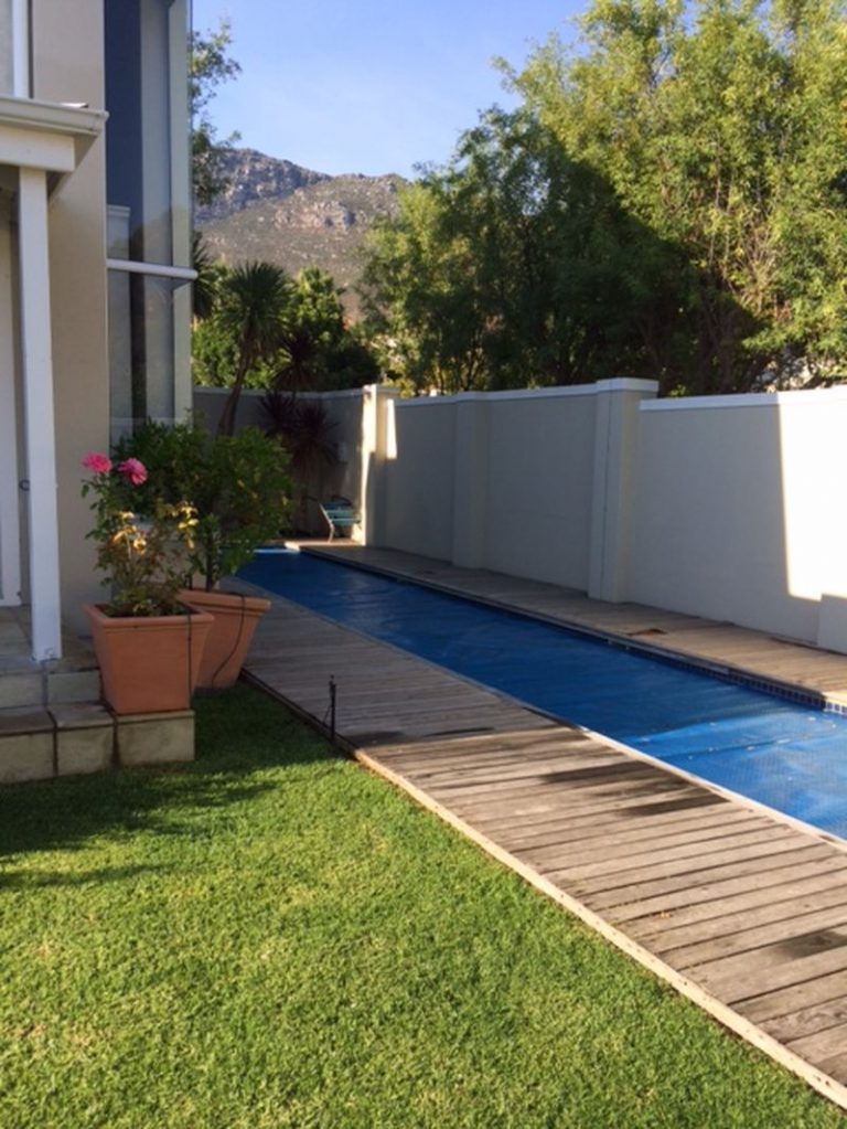Photo 12 of Tokai Delight accommodation in Tokai, Cape Town with 4 bedrooms and 3 bathrooms