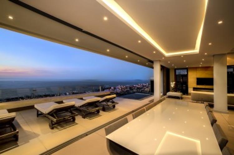 Photo 15 of Top Road Villa accommodation in Bantry Bay, Cape Town with 4 bedrooms and 4 bathrooms