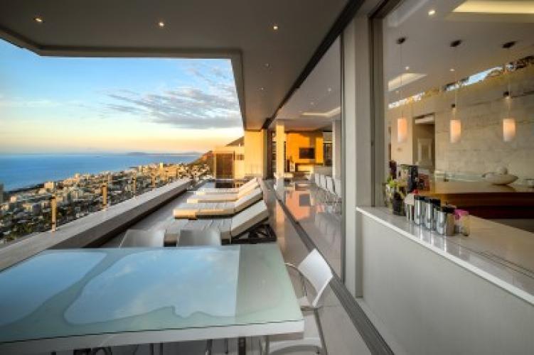 Photo 22 of Top Road Villa accommodation in Bantry Bay, Cape Town with 4 bedrooms and 4 bathrooms
