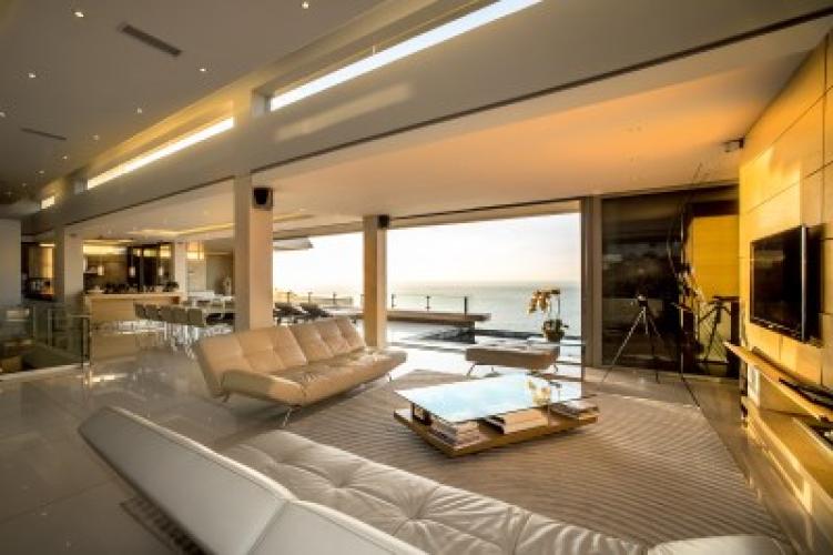 Photo 23 of Top Road Villa accommodation in Bantry Bay, Cape Town with 4 bedrooms and 4 bathrooms