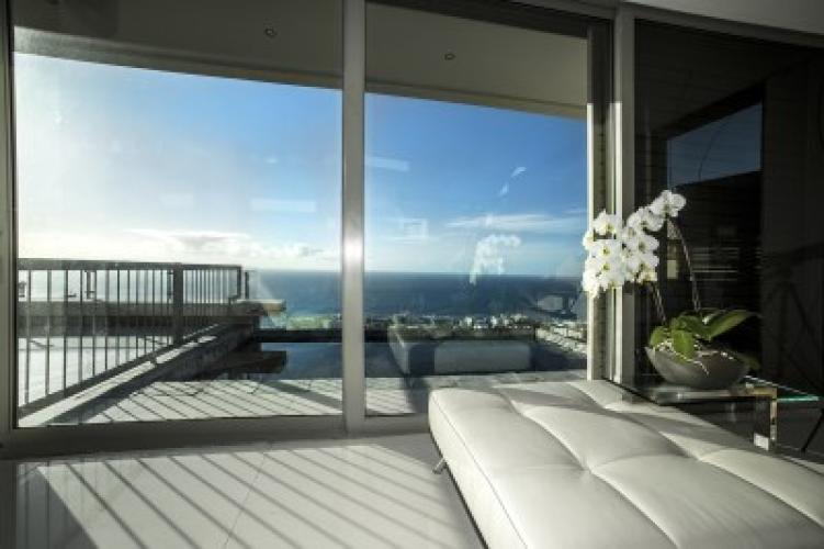 Photo 4 of Top Road Villa accommodation in Bantry Bay, Cape Town with 4 bedrooms and 4 bathrooms